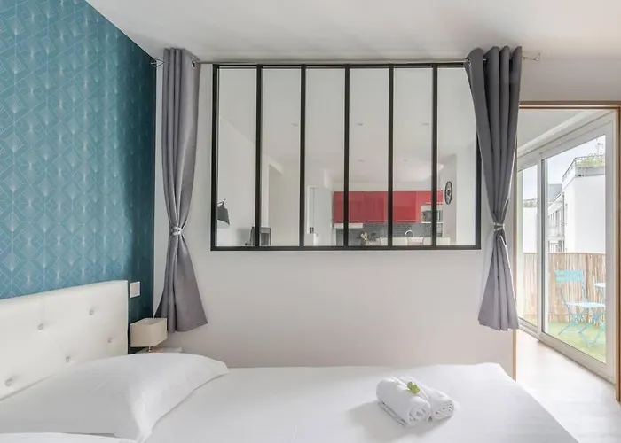 Confort Moderne Au Pied Du Front De Apartamento